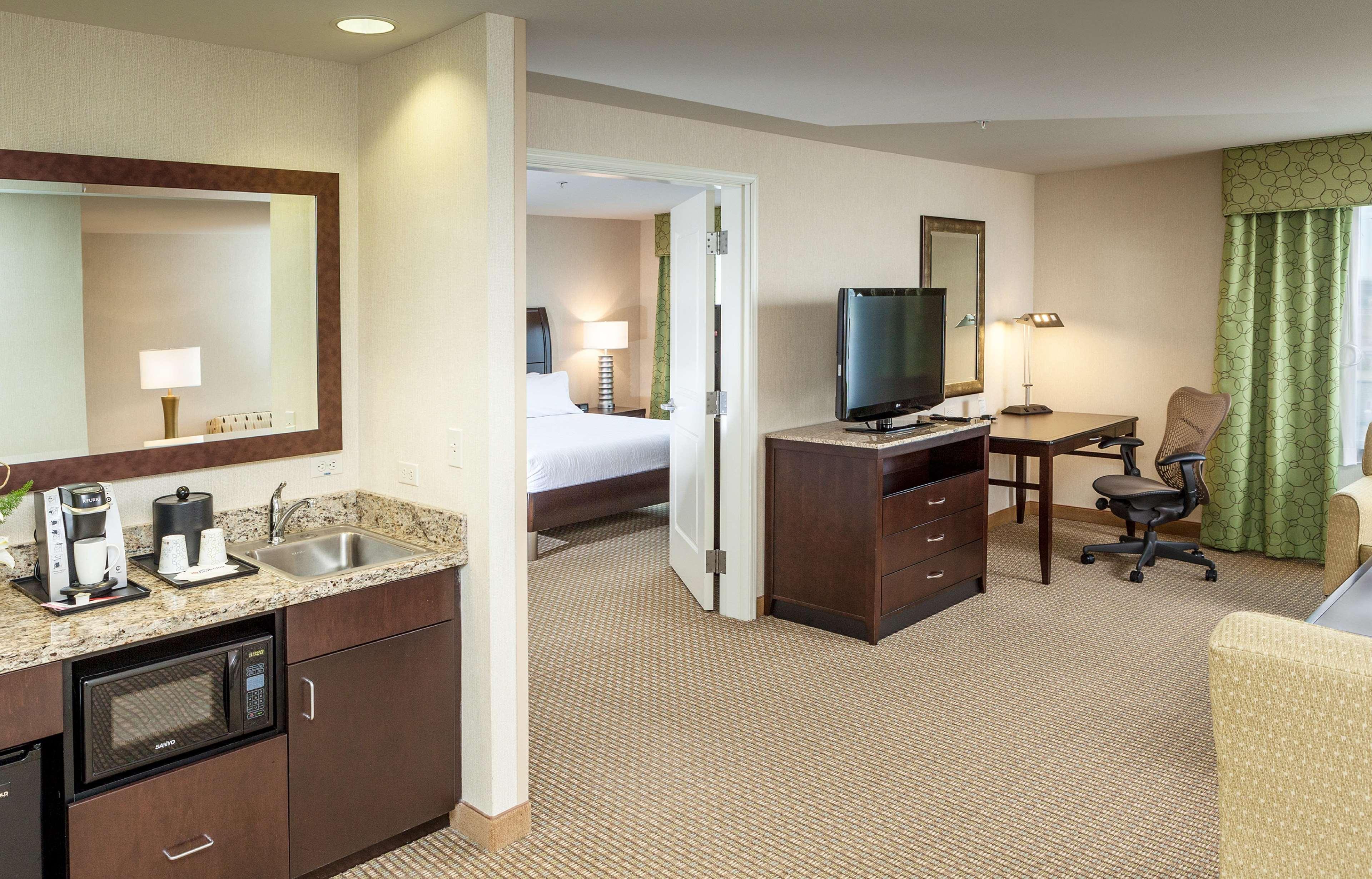 Hilton Garden Inn Seattle/Ботъл Екстериор снимка
