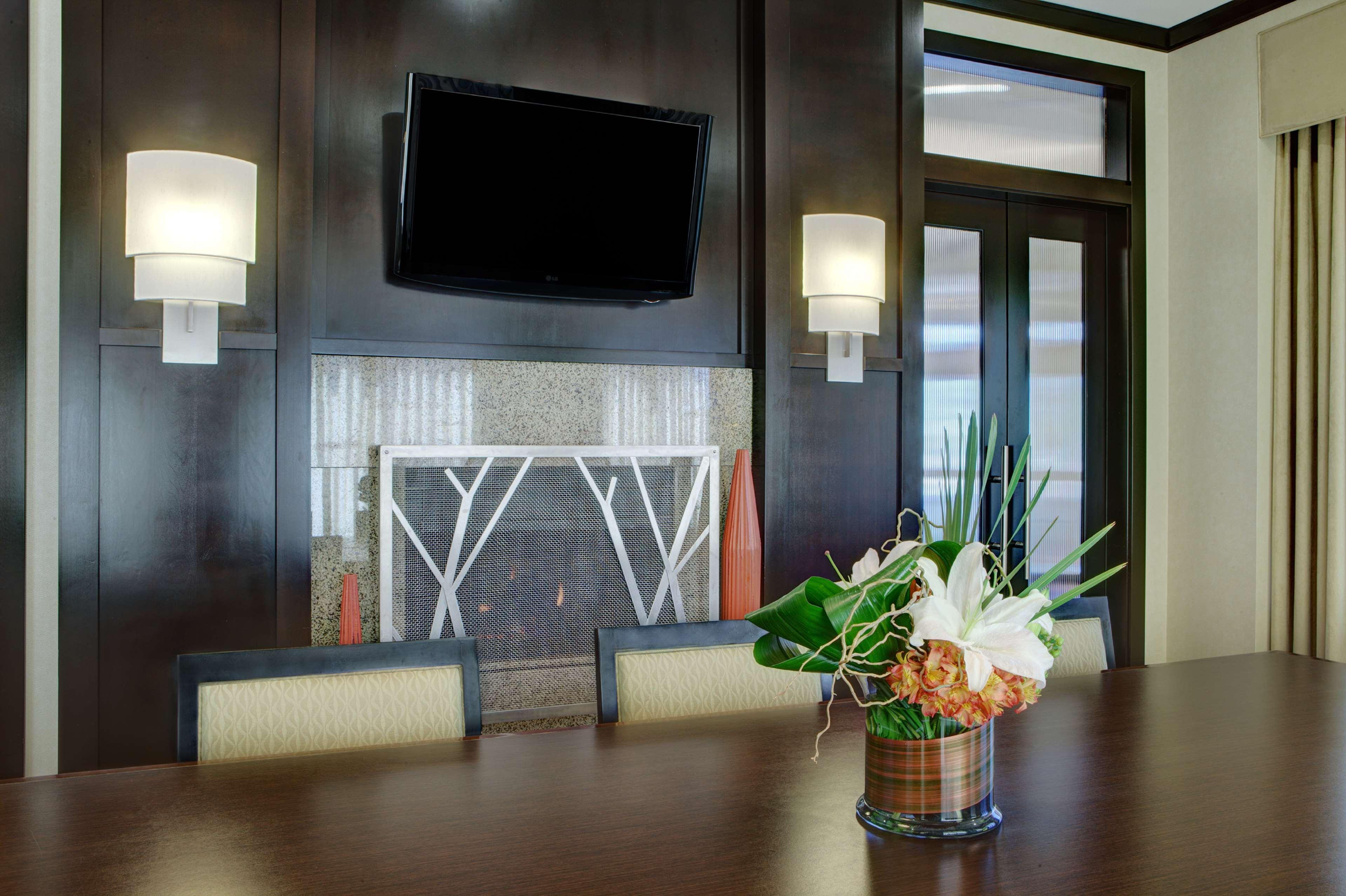 Hilton Garden Inn Seattle/Ботъл Екстериор снимка